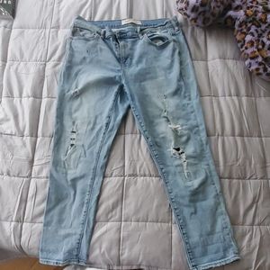 Distressed gap Jean's f